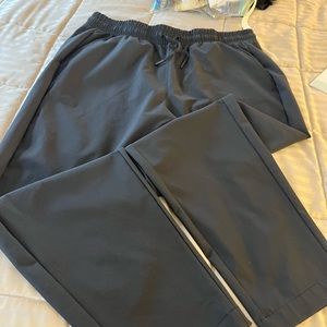 All in Motion Stertch Woven Hi-Rise Taper Pants